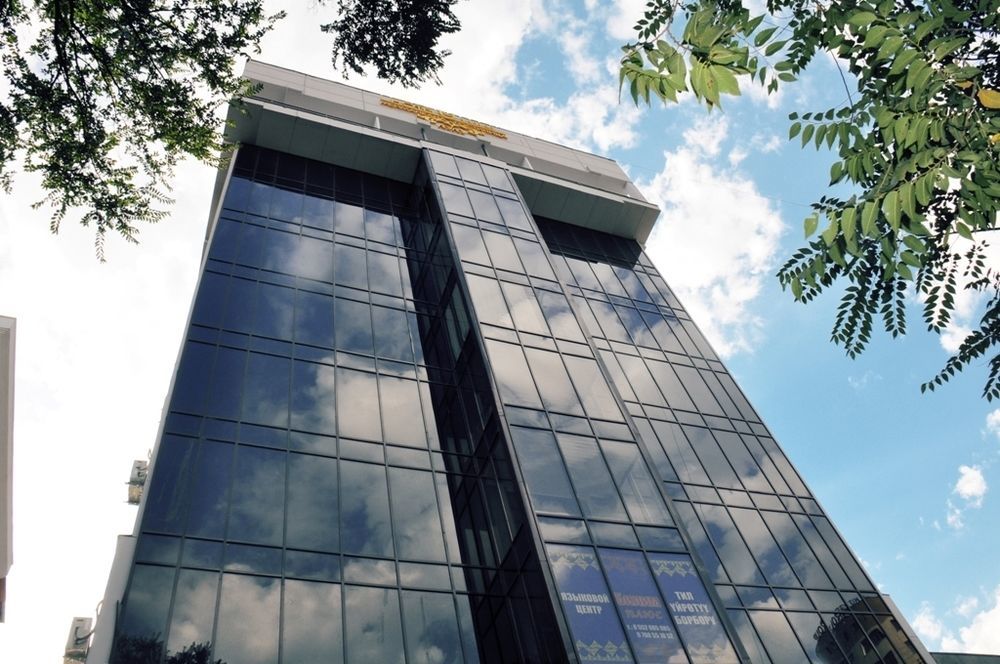 Hotel Lulu Bishkek Exteriör bild